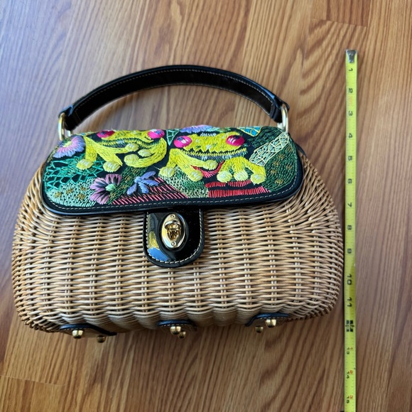 Eric Javits Wicker Bag Frog Print Embroidery - Picture 4 of 17
